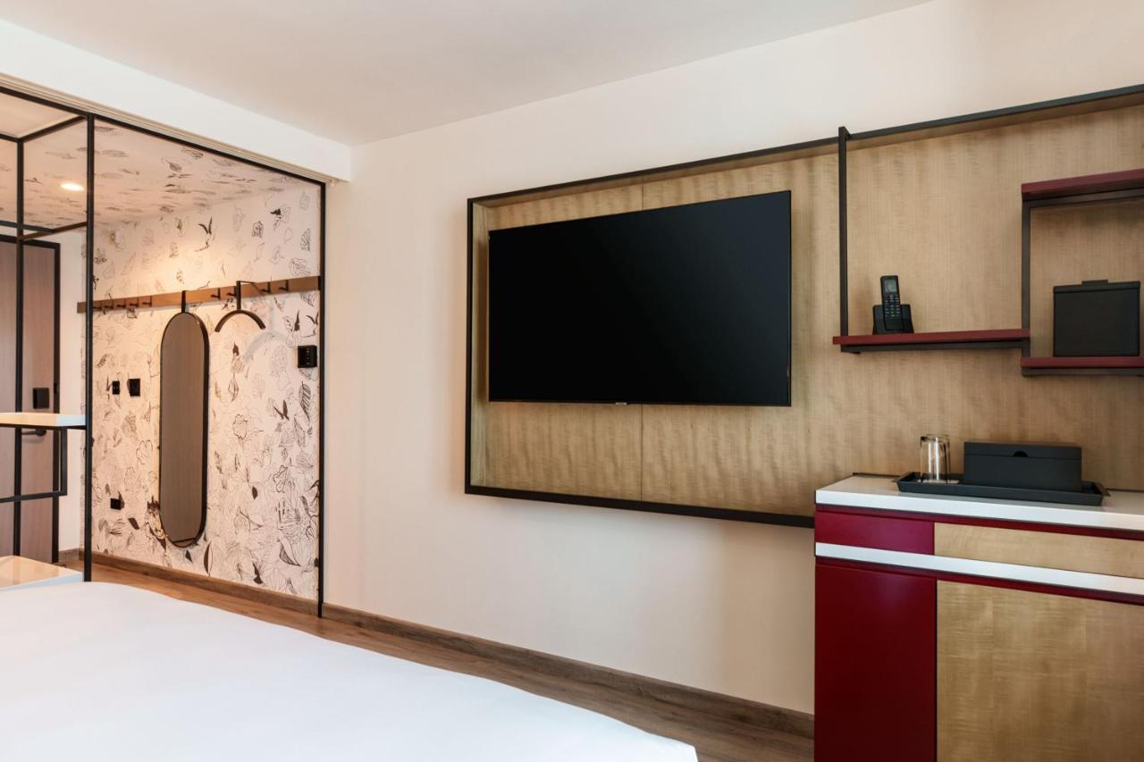 Renaissance New York Flushing Hotel At Tangram المظهر الخارجي الصورة