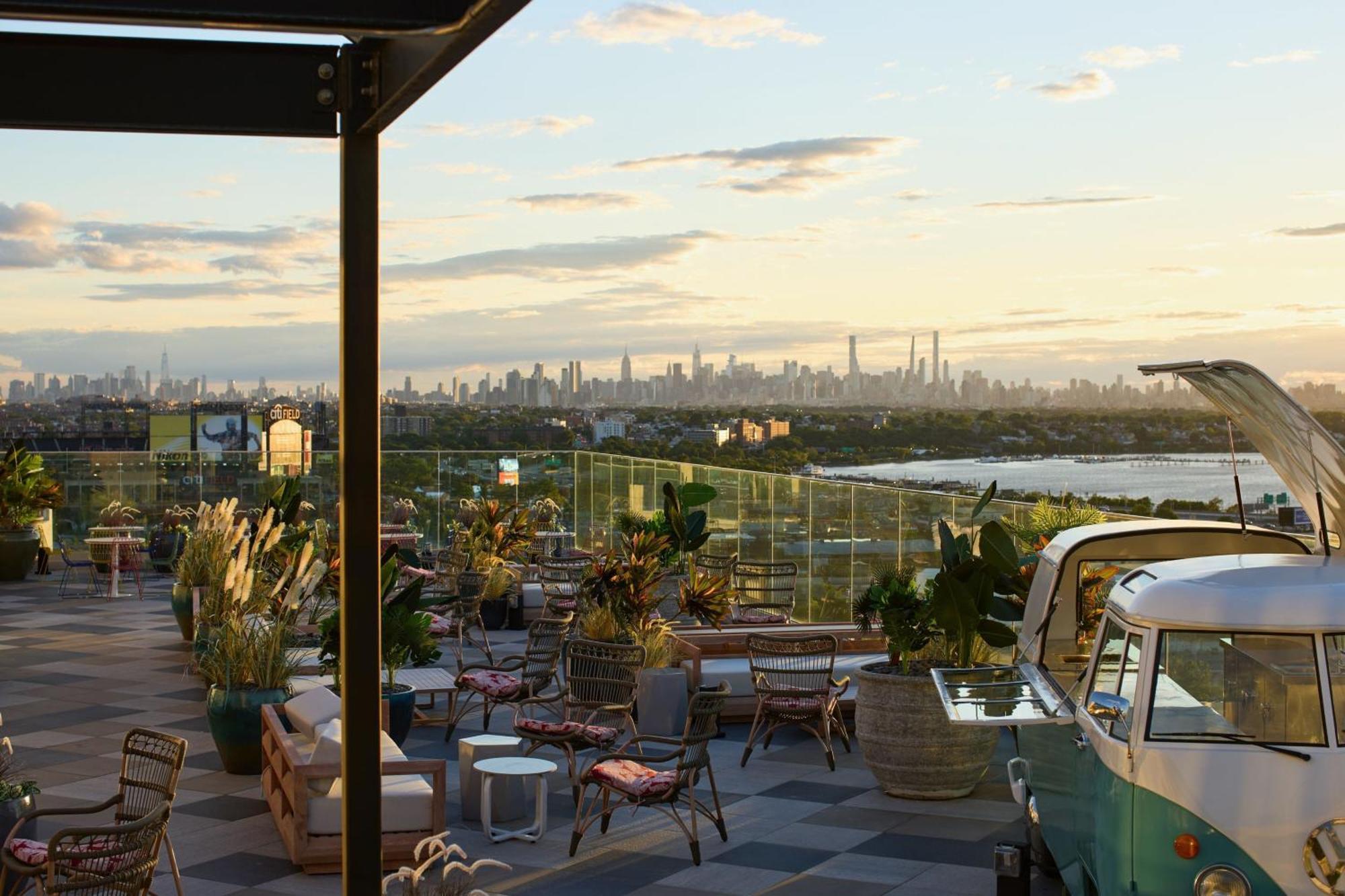 Renaissance New York Flushing Hotel At Tangram المظهر الخارجي الصورة
